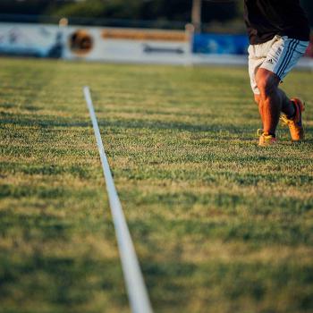 Frisbee STRAB premium Spielfeldmarkierung Junior ( 75 Meter) im praktischen Transportbeutel – für Frisbee